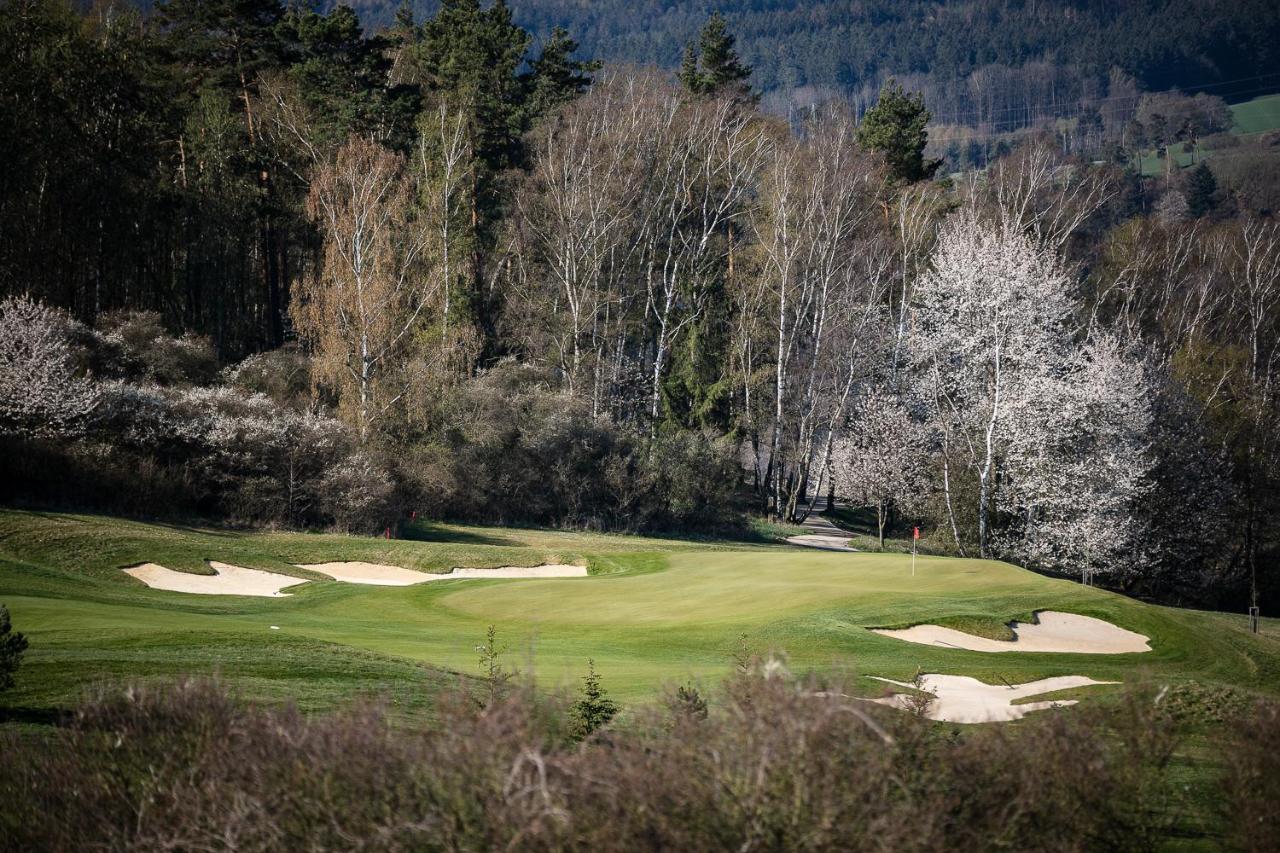 Panorama Golf Resort Kacov Exterior photo